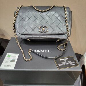 19S CHANEL FLAPBAG BAG PURSE QUILTED LEATHER CC LOGO ITALY LIKE NEW